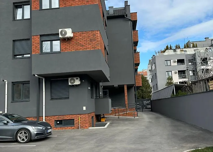 Dook Apartment Private Parking