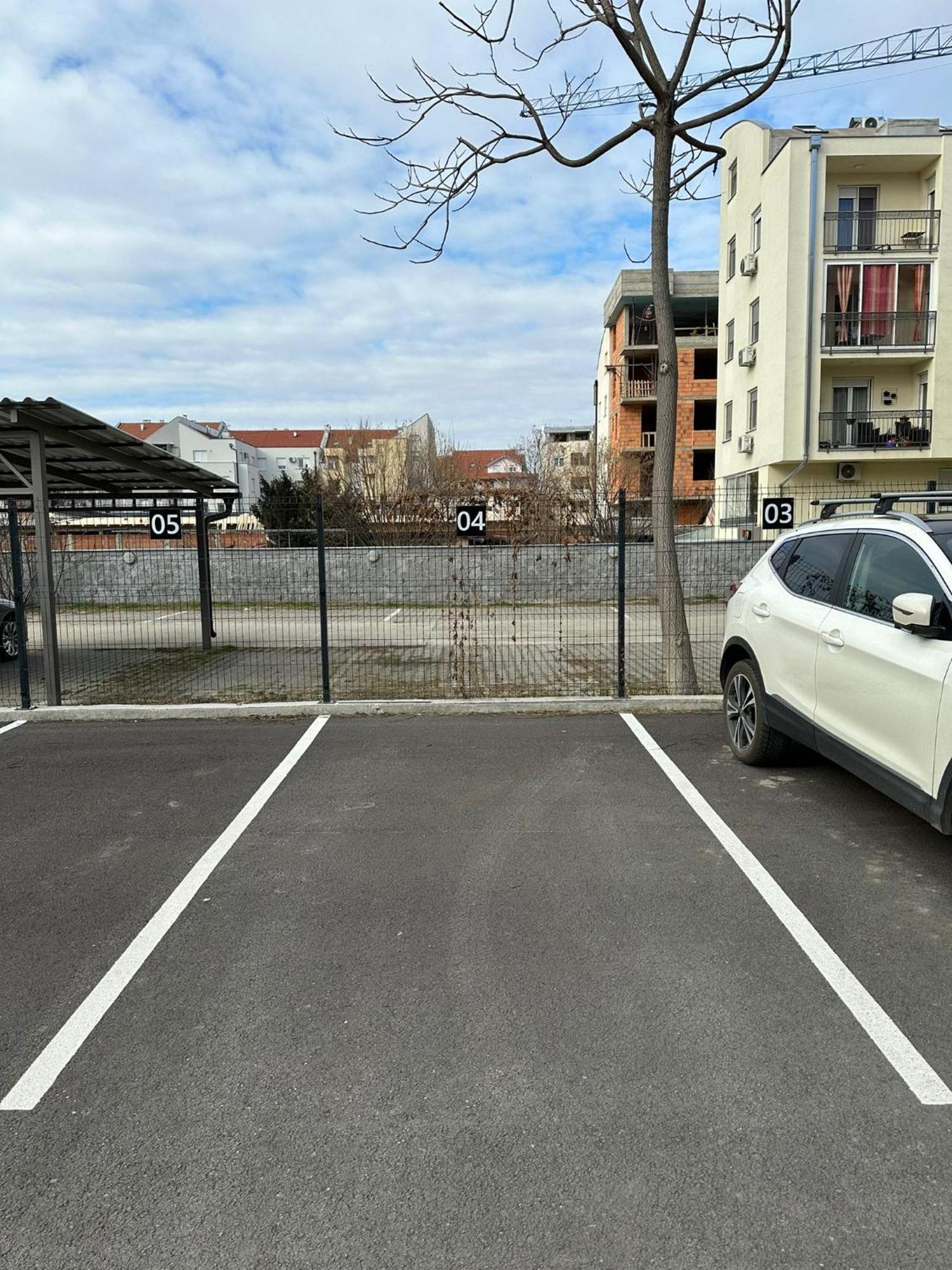 Dook Private Parking